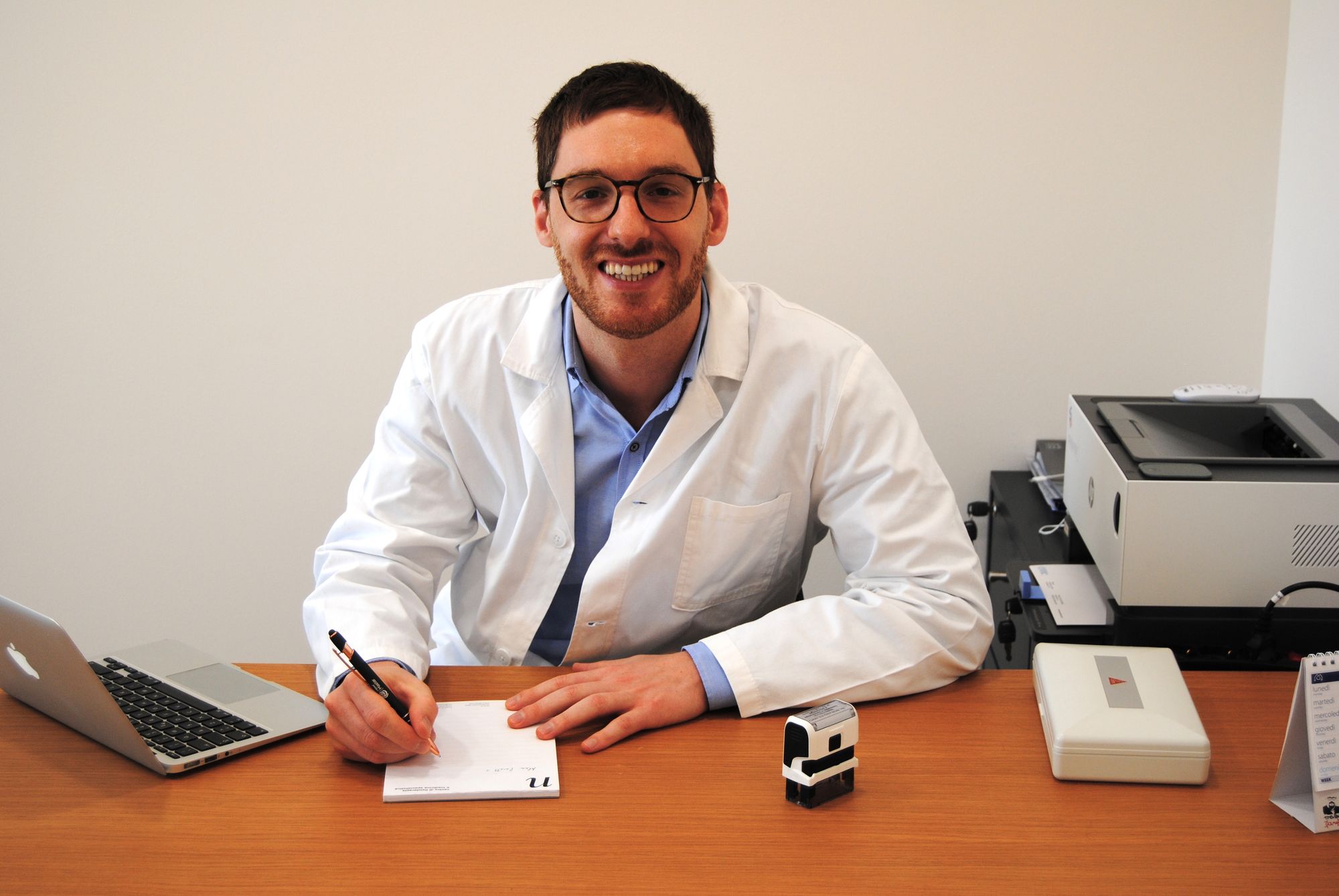 Il Dottor Filippo Bonato in ambulatorio